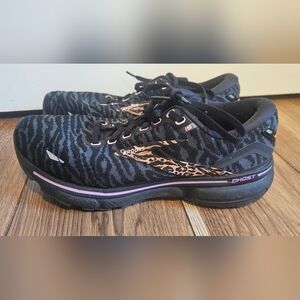 Brooks Black and Pink Athletic Running Shoes